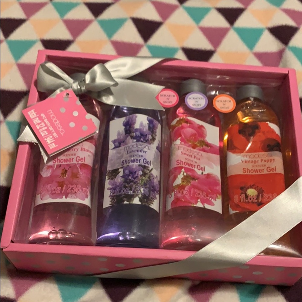 Bath and body set
